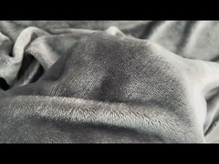 Les fabricants fournissent des tissus de vêtements de maison chauds et épais en flanelle à double face